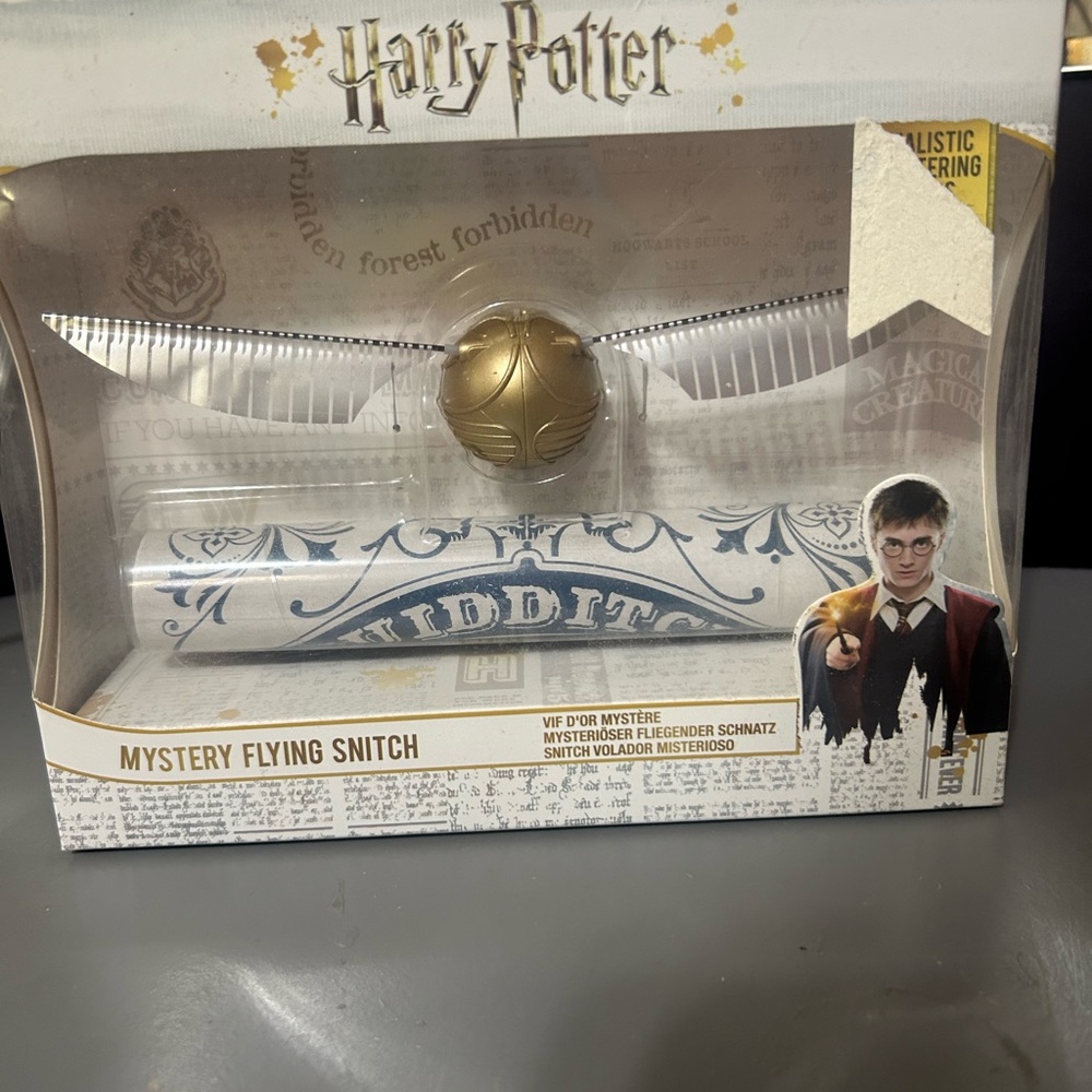 Harry Potter Mystery Flying Snitch